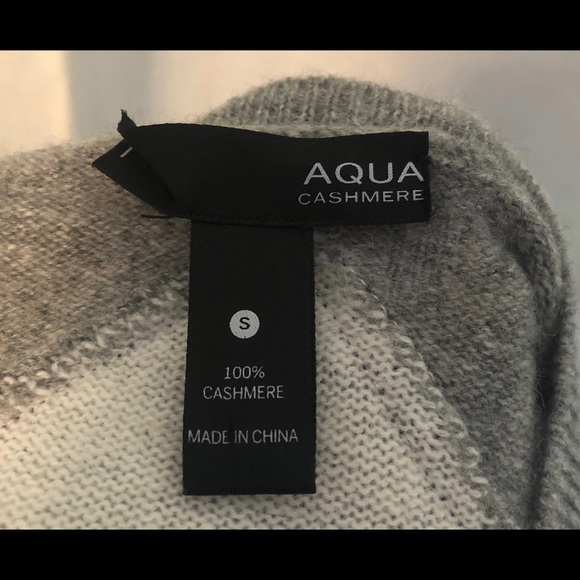 Aqua 100% Cashmere Sweater. - Picture 5 of 5